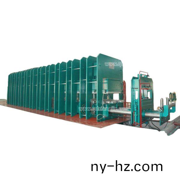 鋼(gang)絲(si)繩輸送帶生産(chan)線(xian)