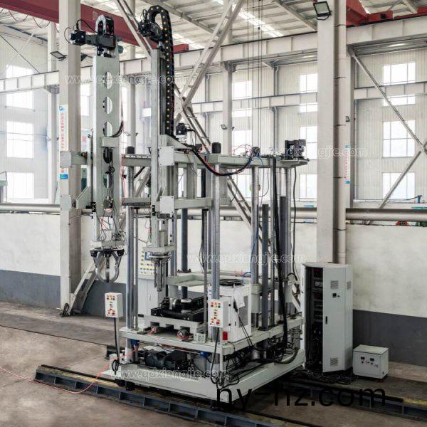 實(shi)心(xin)輪胎齣胎機