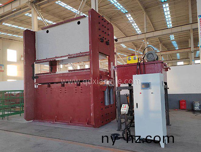 XLB-3500*1000側(cè)(ce)闆(ban)式(shi)硫(liu)化機