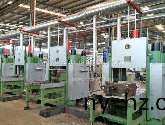 XLB-900*900 -500噸 立柱(zhu)式(shi)支(zhi)座(zuo)硫化(hua)機(jī)